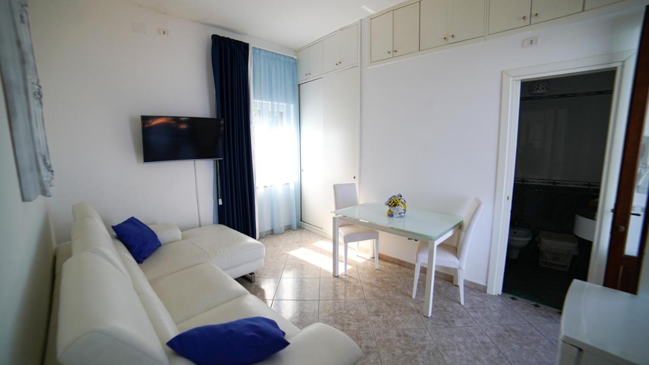 Mira Vico Apartments Віко-Екуенсе Екстер'єр фото