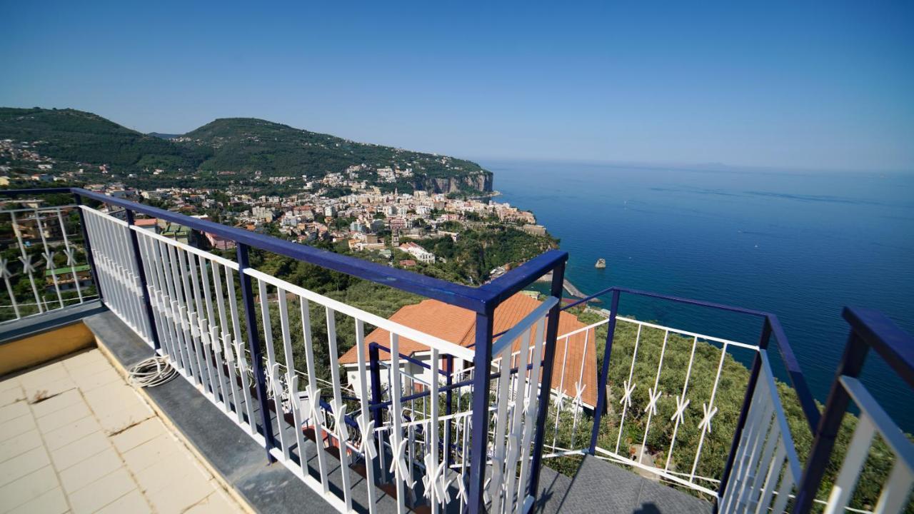 Mira Vico Apartments Віко-Екуенсе Екстер'єр фото